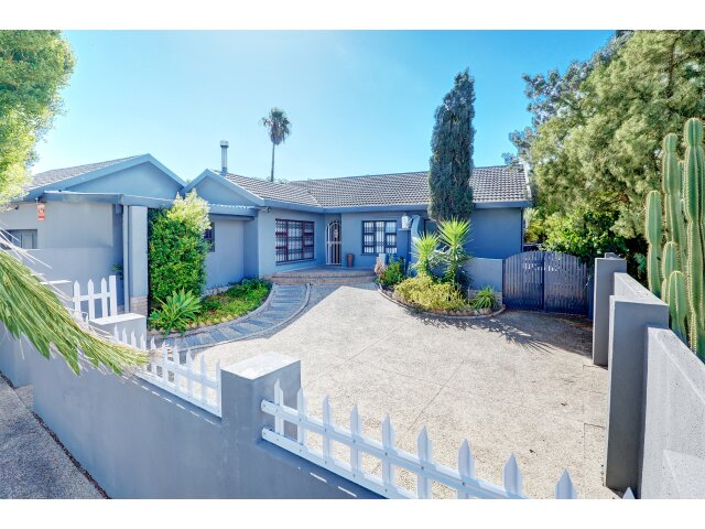<!--[if BLOCK]><![endif]--> 5  Hillside, Ridgeworth, Bellville <!--[if ENDBLOCK]><![endif]-->